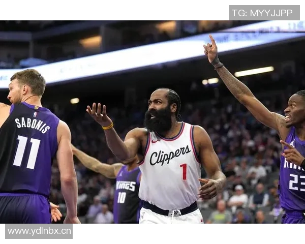 明天对阵开拓者科尔表示全员出战老将上场时间将略高于首场比赛 明天对阵开拓者科尔表示全员出战老将上场时间将略高于首场比赛