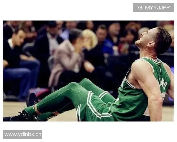 凯肖恩乔治22岁前表现惊艳30分10板5三分2断2帽追平文班卢卡数据