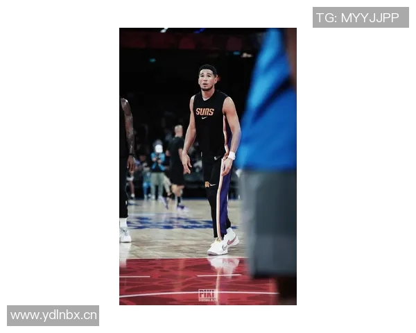 布克谈NBA中国赛意义强调篮球无国界与中国球迷的热情支持