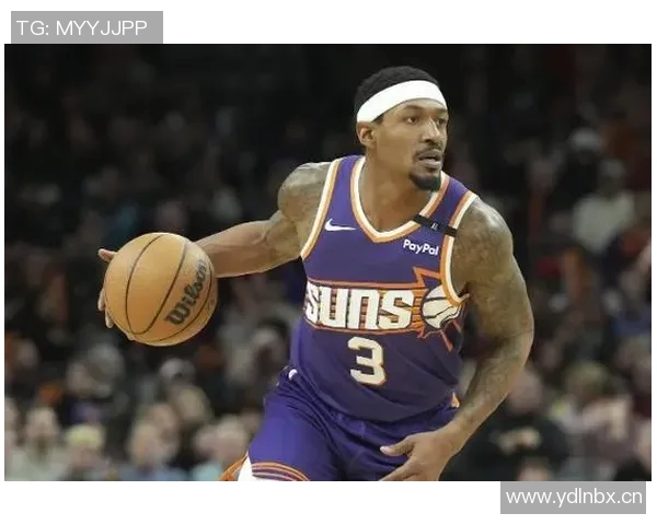 比尔首场比赛表现出色上半场完美命中率贡献12分2篮板正负值5