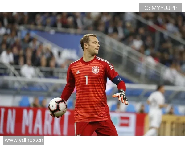 诺伊尔追平穆勒成德甲历史赢球纪录保持者362场胜利荣耀时刻