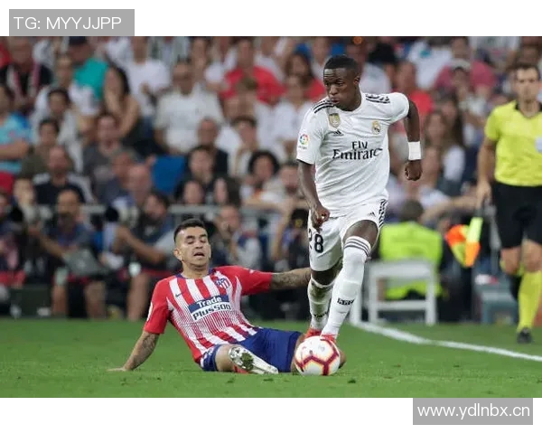 古利特直言佩德里拉拽维尼修斯应判红牌此举严重影响比赛公正性