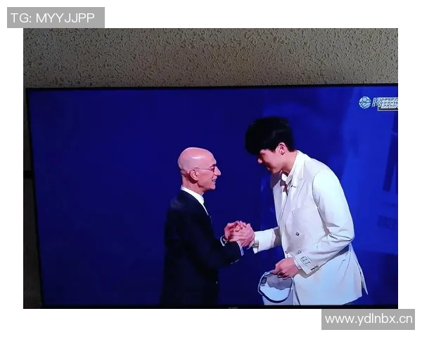 小杨带动开拓者周边商品销售激增813引发广泛关注