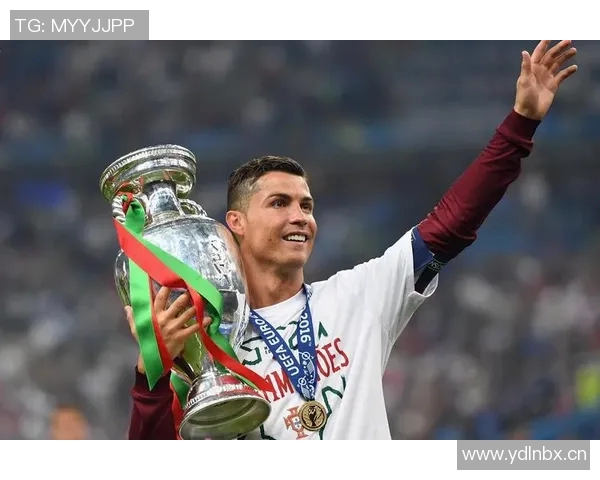 桑托斯强调替补阵容需提升能量全力以赴争取胜利