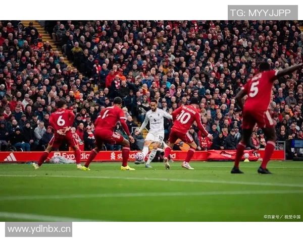 库杜斯在对阵利兹联时六次过人全成功成为2024年英超新星