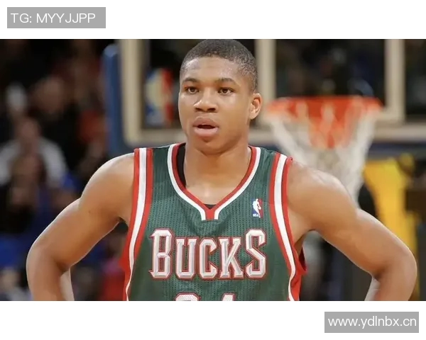 字母哥80年代复古风P图曝光发型绝对能上毕业纪念册引发热议