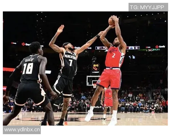 特纳状态回暖表现抢眼13投8中三分命中率高达625砍下23分6篮板4抢断1盖帽