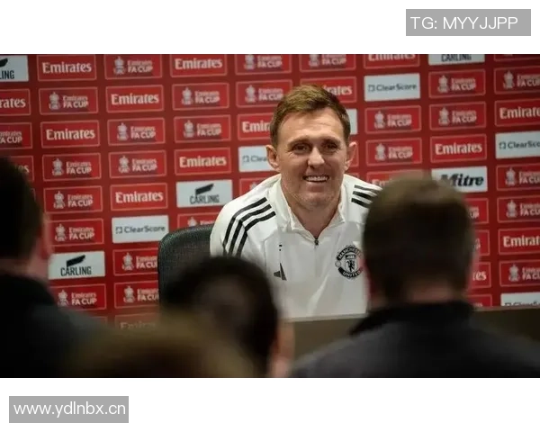 前曼联球员直言总监与主教练意见不合应重新考虑人选问题