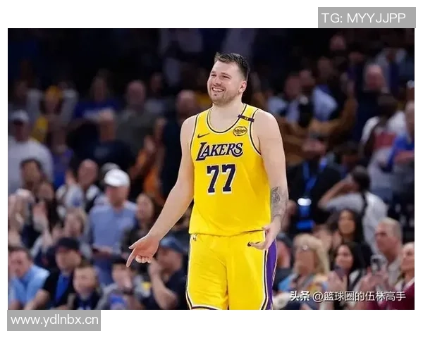 湖人队友收礼物东契奇去年圣诞节送卡丁车给独行侠全队