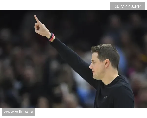 门兴主帅谈少一人作战的荣耀时刻为球队展现的拼搏精神感到无比自豪